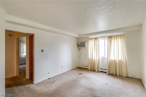 Tiny photo for 2615 Ellet Avenue, Akron, OH 44312 (MLS # 5187850)