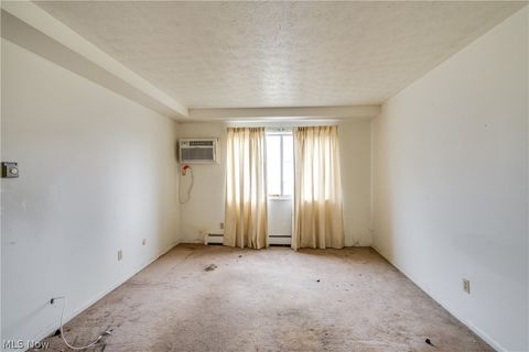 Tiny photo for 2615 Ellet Avenue, Akron, OH 44312 (MLS # 5187850)