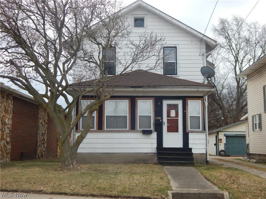 Nice size rooms. Large eat in kitchen, formal dinning room, Full size living room, 
Enclosed front porch, full basement. Freshly painted Interior. 
Needs little TLC.