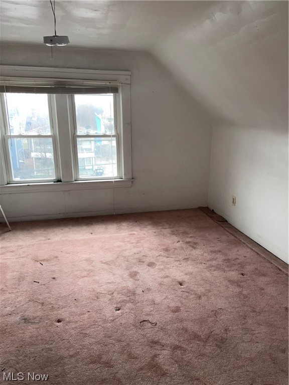 Maxwell & Cole 01 - Residential Income