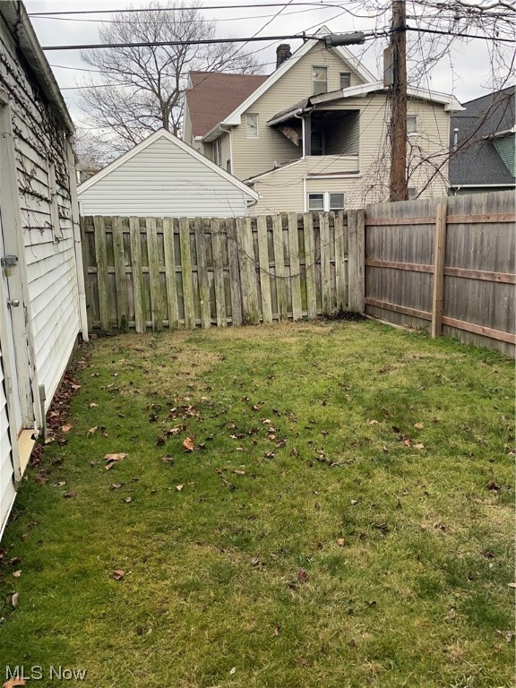 Maxwell & Cole 01 - Residential Income