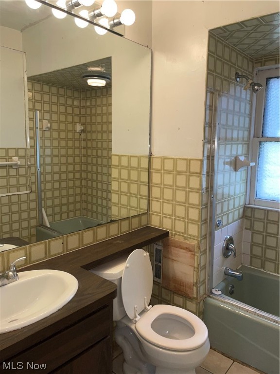 Maxwell & Cole 01 - Residential Income