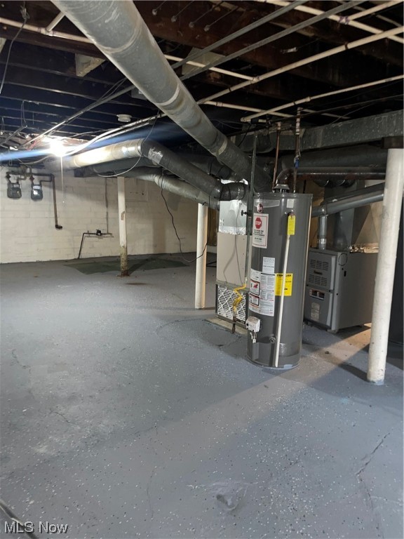 Maxwell & Cole 01 - Residential Income