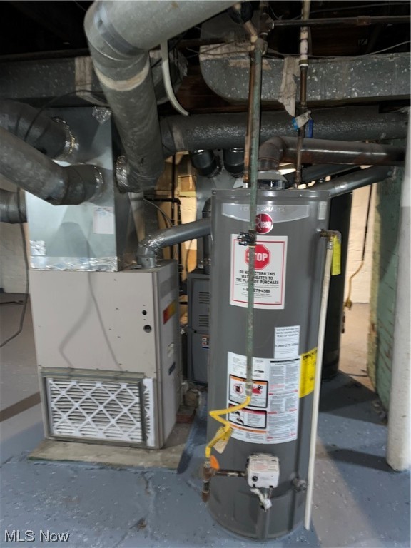 Maxwell & Cole 01 - Residential Income