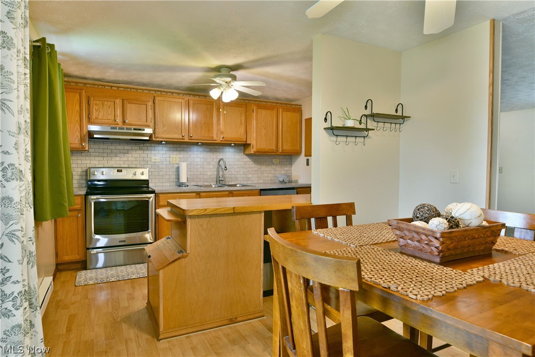 Oakview Manor - Residential