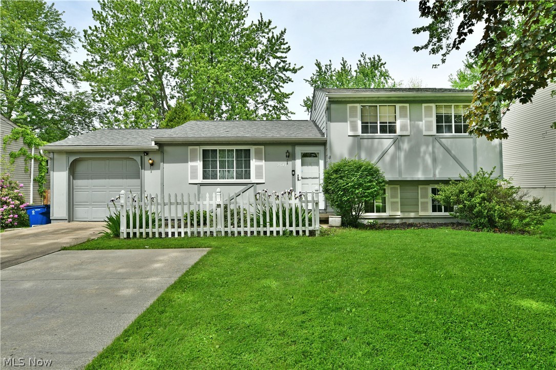 Oakview Manor - Residential