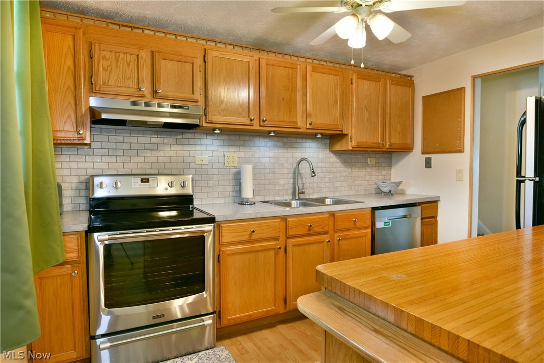 Oakview Manor - Residential