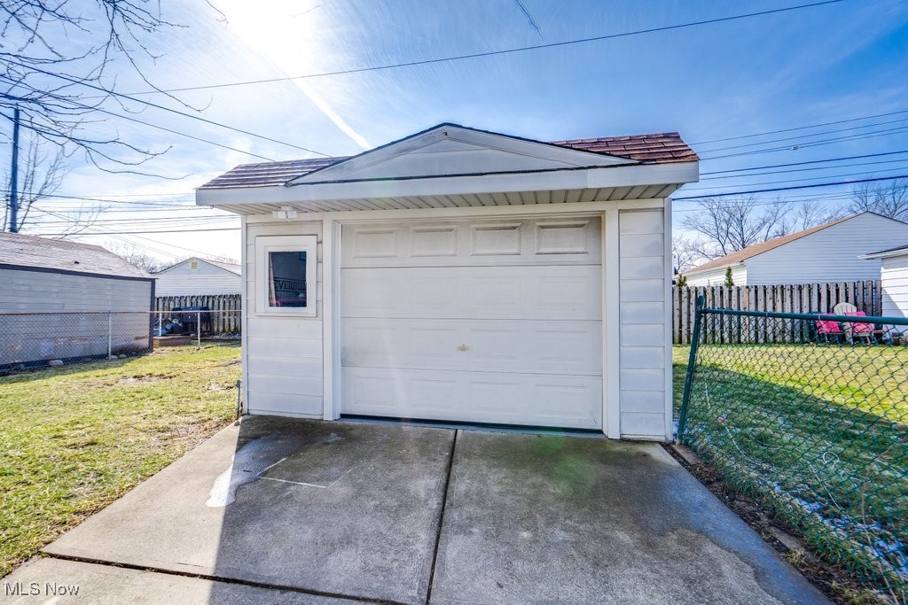 2503 Stanfield Drive, Parma, Ohio image 21
