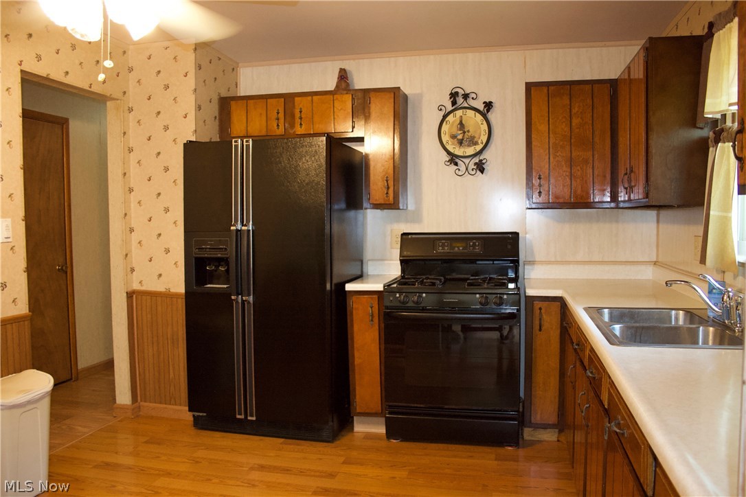 Fairway Land Cos & A P Inv Co - Residential