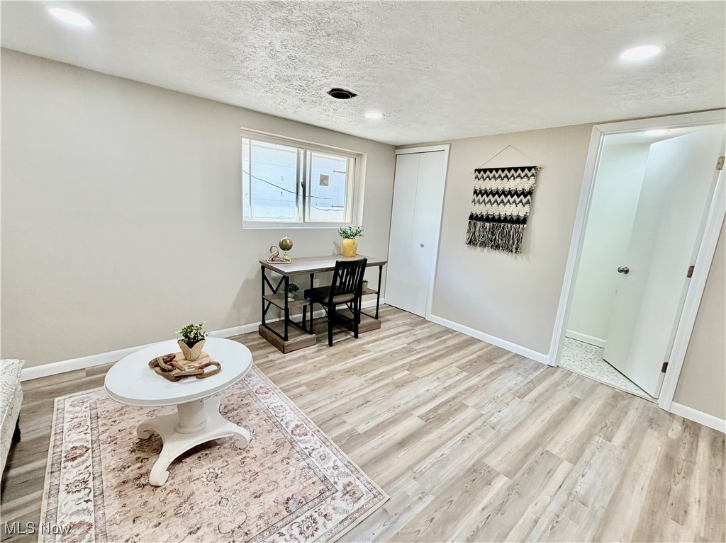 Mentor Grovelands Sub - Residential