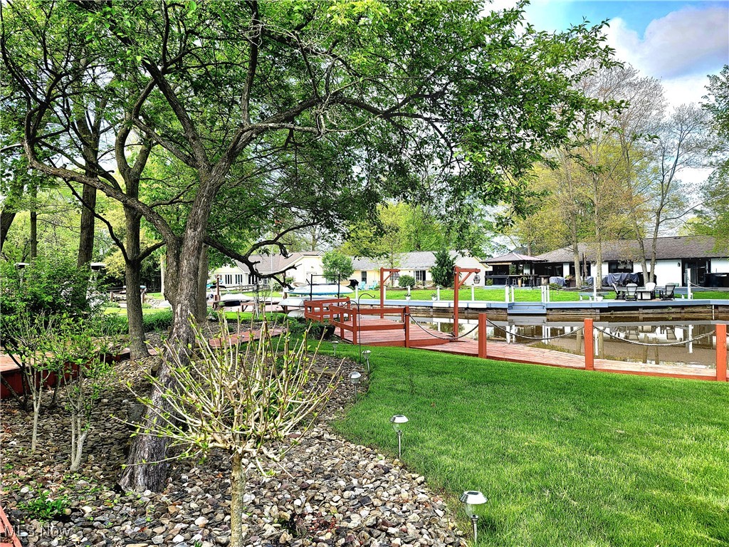 10015 Regatta Trail, Aurora, Ohio image 32