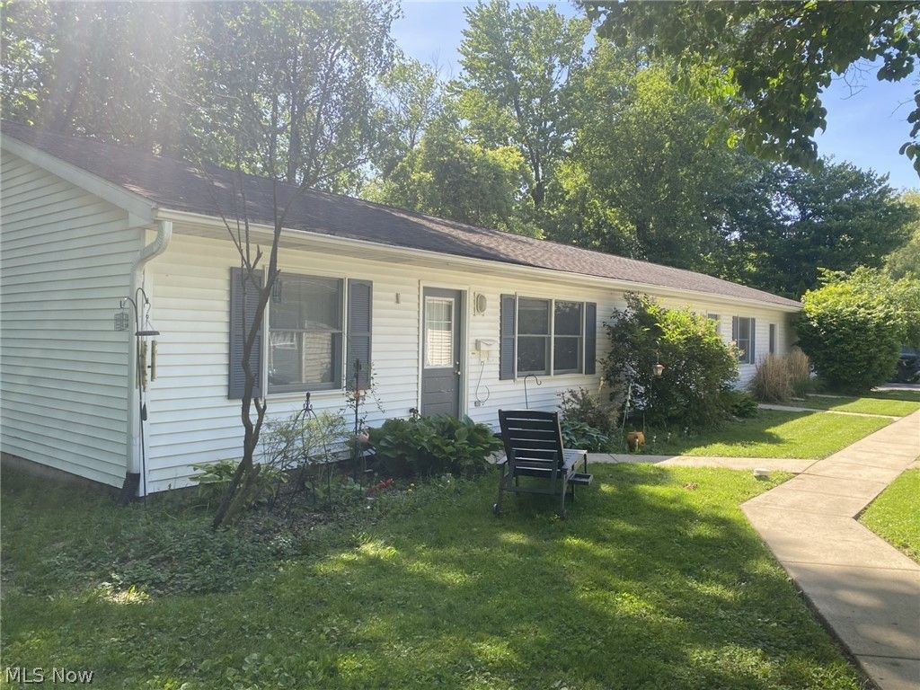 Photo of 124 Tiffin Avenue #A/B, Huron, OH 44839 (MLS # 5212706)