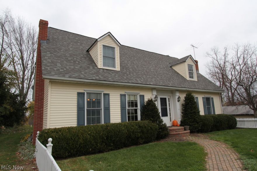 gorgeous cape cod in Tri-valley Schools, immaculate condition over 2500 sq.ft. lots of storage space, custom cabinetry and hardwood floors, Main floor master bedroom, woodburner in living room and dinning room. Detached 24 x 48 building with workshop area!  Special assessment $12 per year