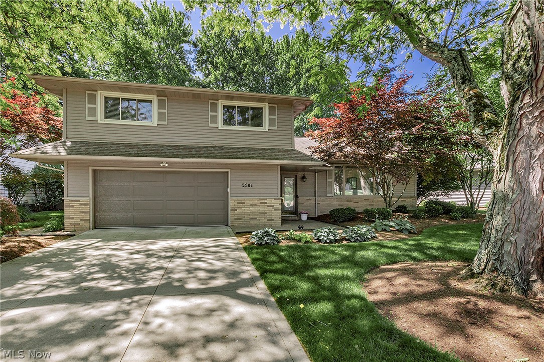 5504 Lansbury Lane