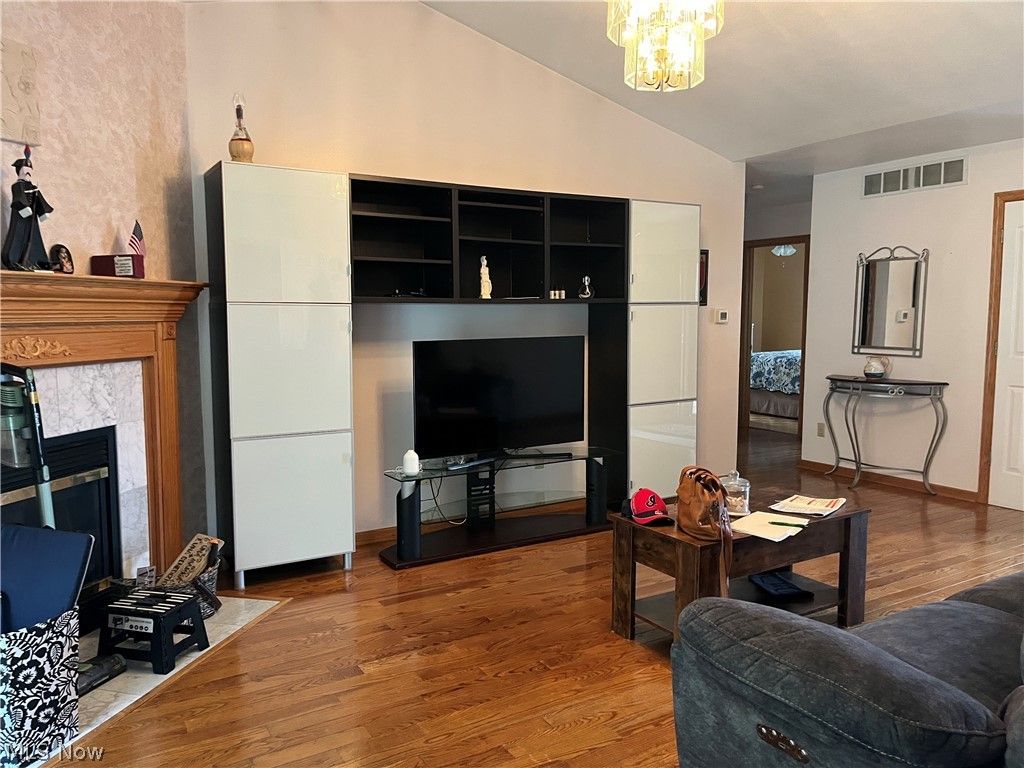 Photo of 1501 Birch Run Drive NE, Warren, OH 44483 (MLS # 5205322)