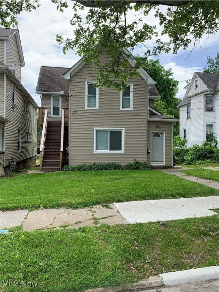 This is a great opportunity to own a wonderful University of Akron triplex! This newly renovated three unit building features one 3 bedroom unit and 2 one bedroom units. Updates include newer roof, gutters, siding, windows, electric and plumbing. Located just two blocks from the University of Akron campus and walkable to Summa Health System, this is a fantastic opportunity to rent to students or traveling hospital staff. Leased through July 31st, 2026!