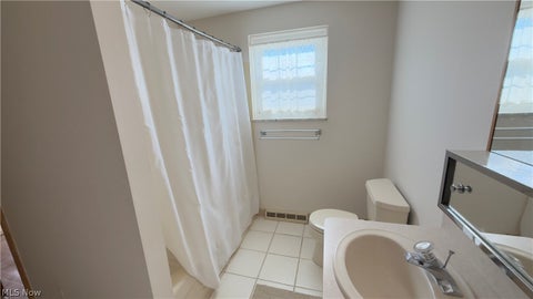 Tiny photo for 157 Drury Lane, Mayfield Heights, OH 44124 (MLS # 5256747)