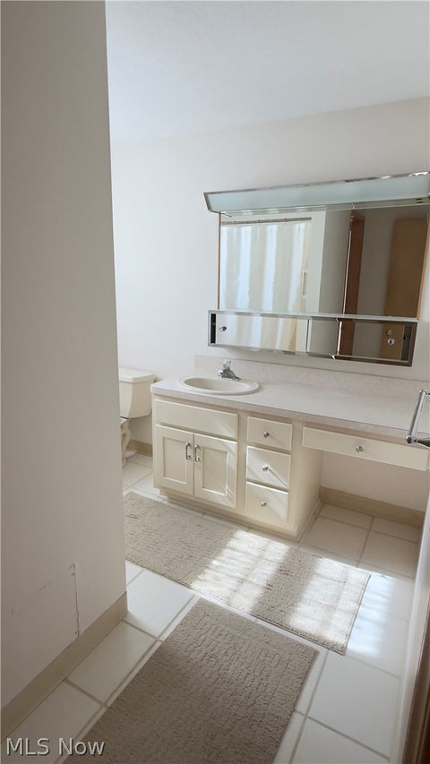 Tiny photo for 157 Drury Lane, Mayfield Heights, OH 44124 (MLS # 5256747)