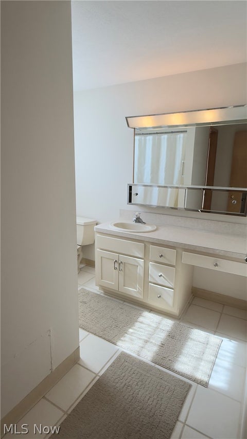 Tiny photo for 157 Drury Lane, Mayfield Heights, OH 44124 (MLS # 5256747)