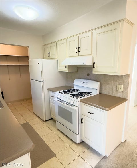 Tiny photo for 157 Drury Lane, Mayfield Heights, OH 44124 (MLS # 5256747)