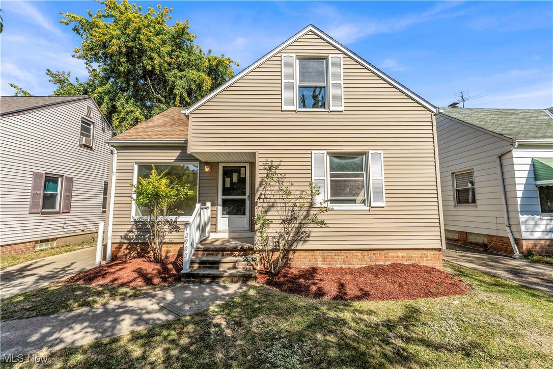 12903 Rockside Rd, Garfield Heights - Spacious 3-bed 2-bath single-family home! //
$ 1,400 rent / $ 1,400 deposit //
$55 application fee per adult //
1-2 pets OK in this unit. After application pre-approval, a PetScreening is required for any animals to proceed with one of our properties; a PetScreening affidavit is still required if you have no pets. (Some breed restrictions apply per HUD guidelines). //
NO SMOKING //
1 time $169 non-refundable set up fee paid at lease signing //
$35/month required resident benefit package; can include personal property/liability insurance for an additional $10/month for $45/month total. //
After application Pre-Approval 1 applicant per household application is required to fill out a PetScreening application, before being about to proceed with placing a Reservation Fee for one of our properties. You will receive a pre-approval for your application and in order to proceed, the PetScreening is required. Even if you have NO pets - this application must be filled out. One time, non-refundable pet fee of $250-600 per animal applies to all pets & must be paid before or when you pay your first month rent. (No fee for qualified assistance animals). //
Our application is processed through secure site: Findigs, and they require ID and income verification. Without this, your application will not be processed. They offer 24/7 chat support on their application directly if you have any questions. //
BEDROOMS:3 //
BATHROOMS: 2 //
APPLIANCES PROVIDED: N/A //
UTILITIES / RESIDENT RESPONSIBILITY: Residents are responsible for all utilities including: water/sewer/trash, gas & electric and are responsible to maintain lawn care maintenance & snow removal. //
Serious inquiries only.