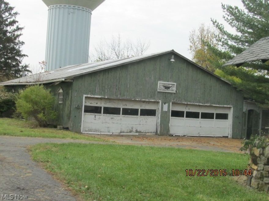60x40 out building, concrete floor. Zoned C1 commercial