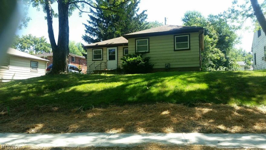 Great investment opportunity! 2 bedroom, one bath ranch with a full basement. Detached one car garage with electric. Would make a nice rental property. Motivated seller!