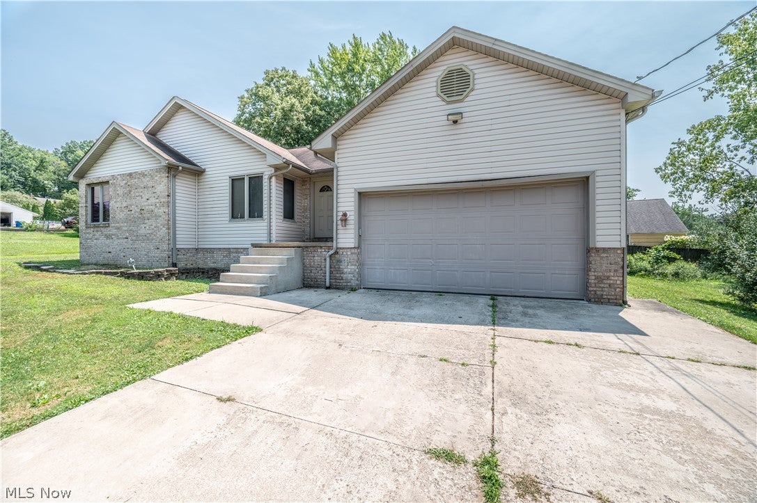 1015 Niles Vienna Road