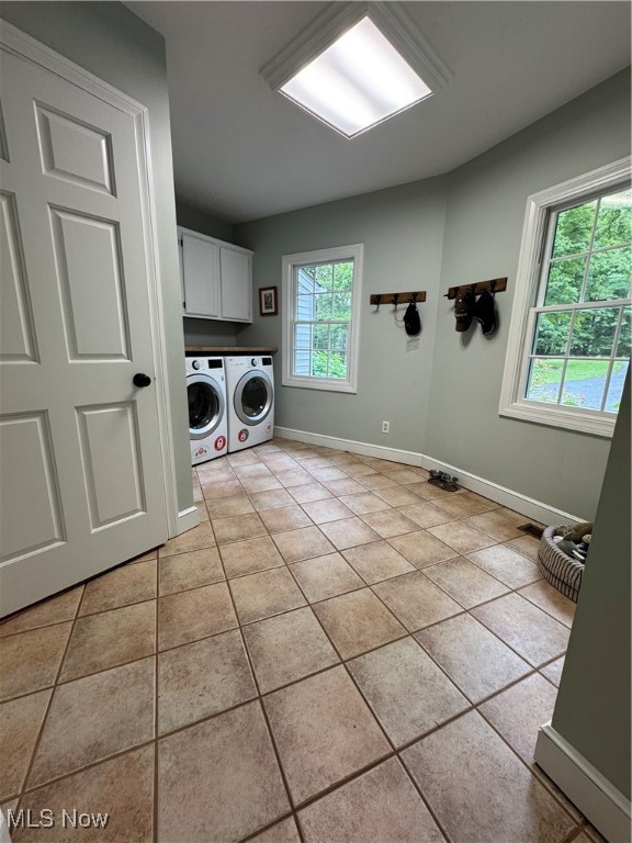 Chesterland, Ohio 44026, United States, 4 Bedrooms Bedrooms, ,3 BathroomsBathrooms,Residential,Active,195244