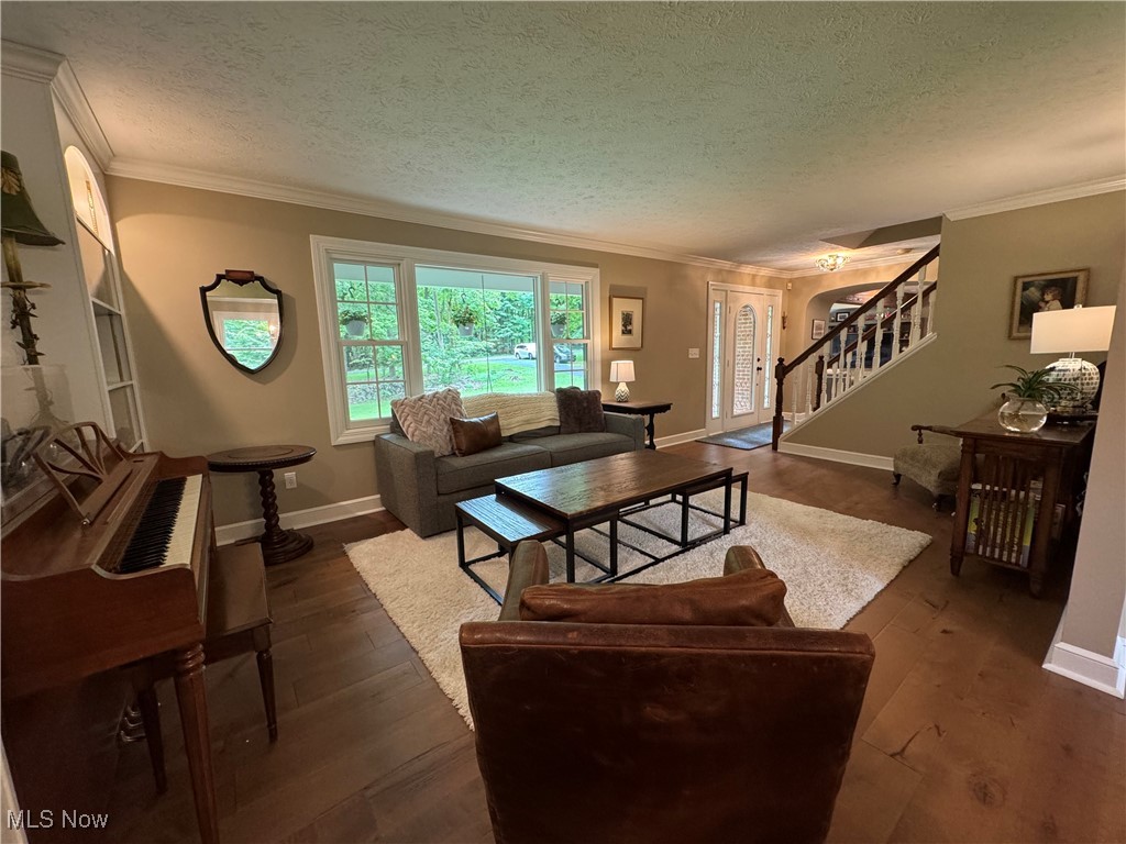 Chesterland, Ohio 44026, United States, 4 Bedrooms Bedrooms, ,3 BathroomsBathrooms,Residential,Active,195244