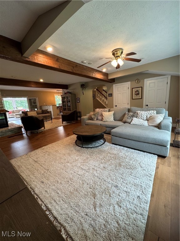 Chesterland, Ohio 44026, United States, 4 Bedrooms Bedrooms, ,3 BathroomsBathrooms,Residential,Active,195244