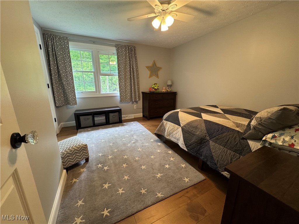 Chesterland, Ohio 44026, United States, 4 Bedrooms Bedrooms, ,3 BathroomsBathrooms,Residential,Active,195244