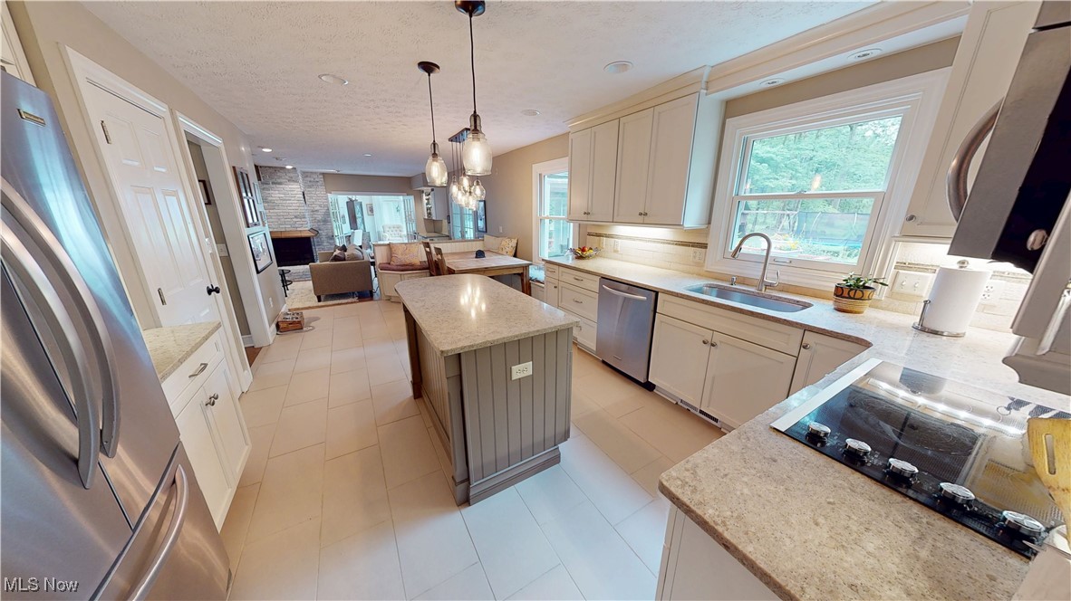 Chesterland, Ohio 44026, United States, 4 Bedrooms Bedrooms, ,3 BathroomsBathrooms,Residential,Active,195244