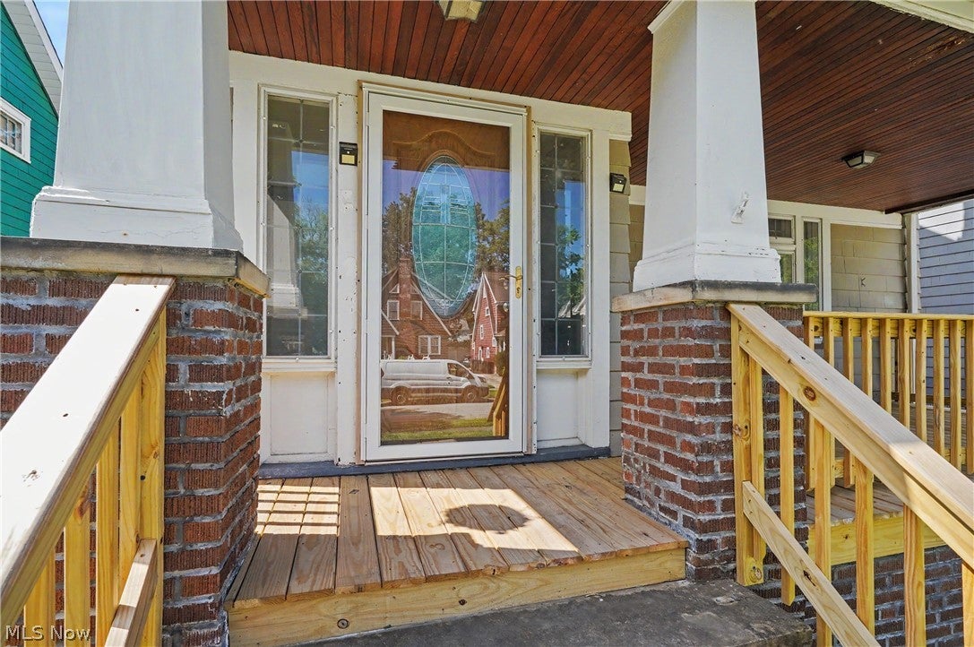 3394 Lownesdale Road