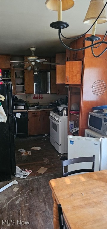 Austin Village Estates - Residential