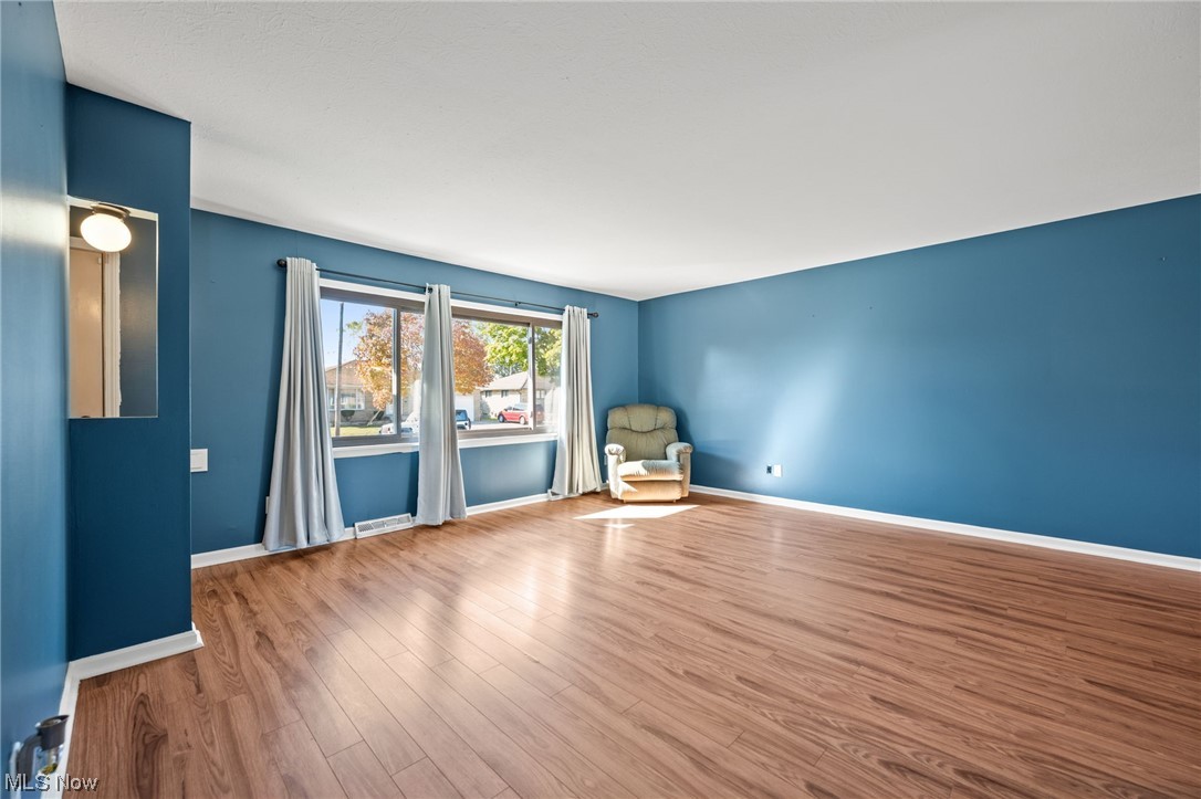 Brooklyn Airport Resub 02 - Residential