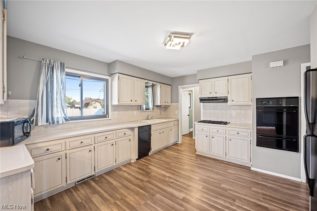 Brooklyn Airport Resub 02 - Residential