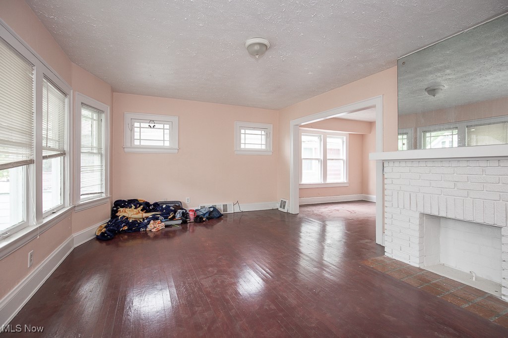14206 Glenside Road
