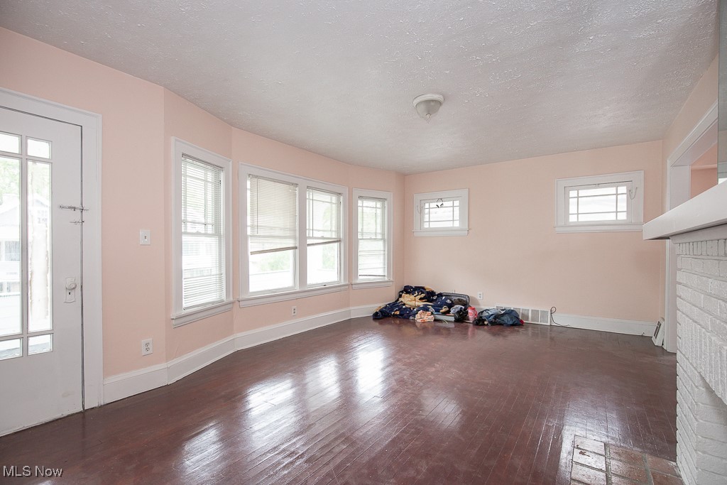 14206 Glenside Road