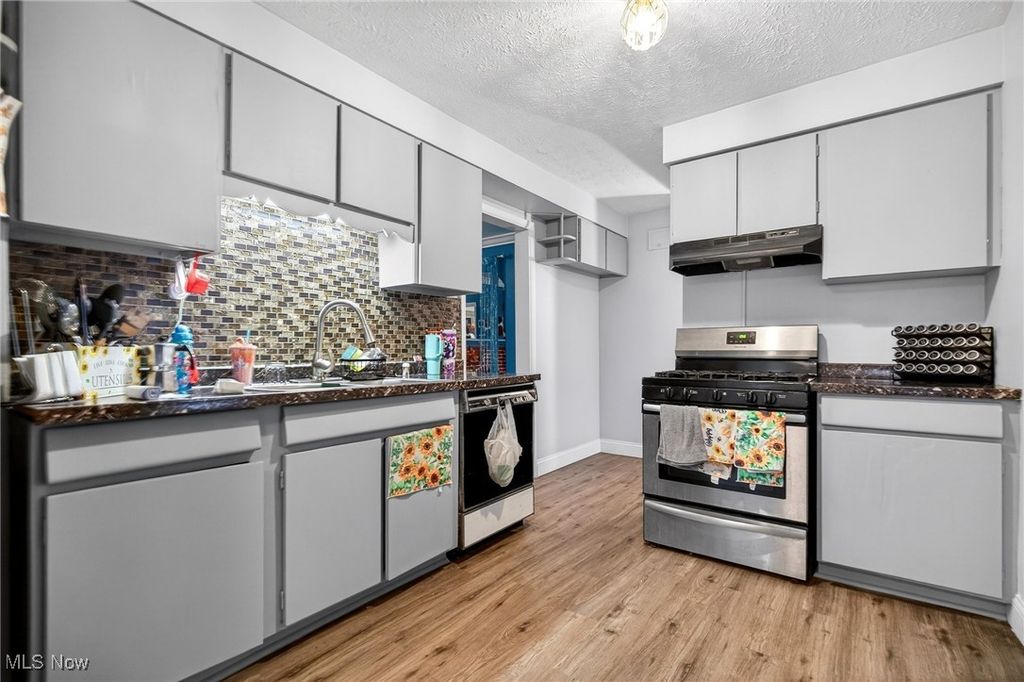 Photo of 3808 W 130th Street, Cleveland, OH 44111 (MLS # 5181688)