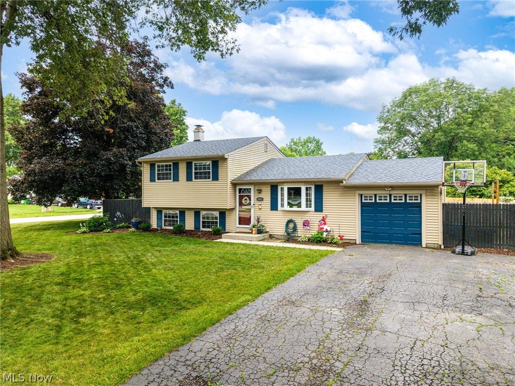 5005 Comanche Trail