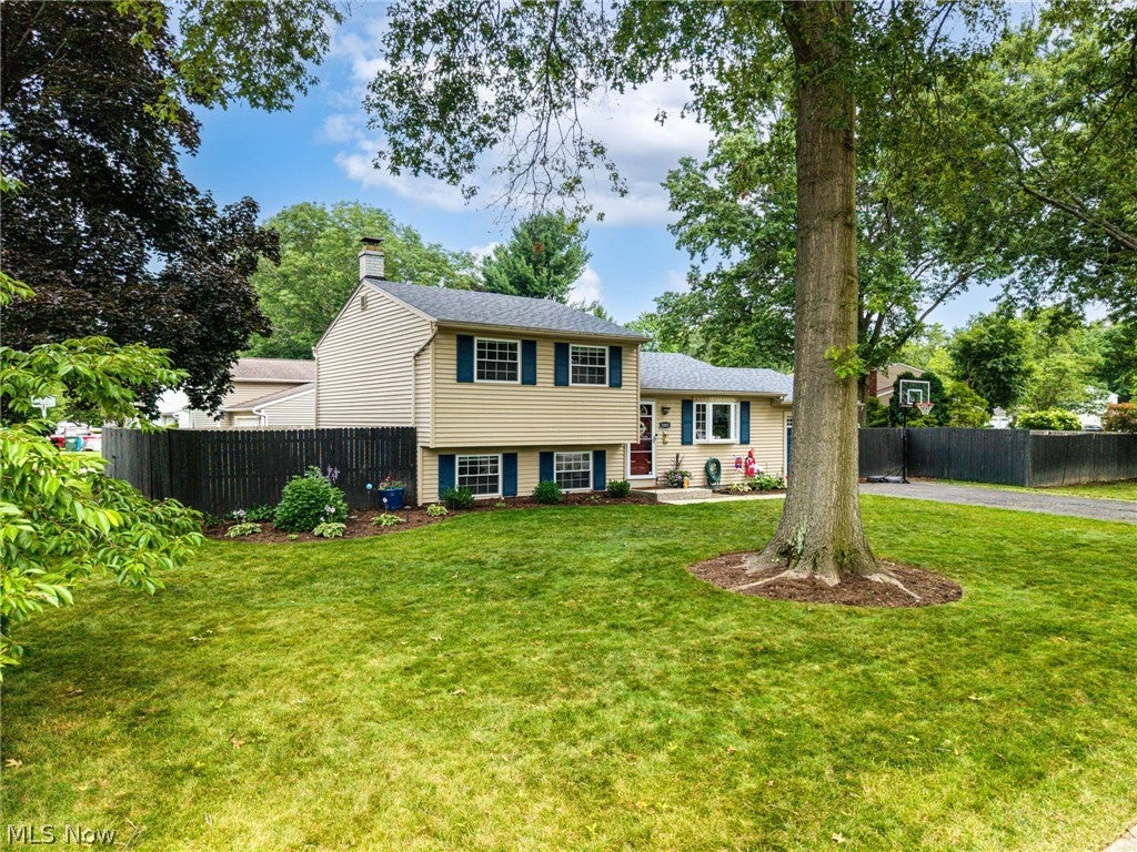 5005 Comanche Trail