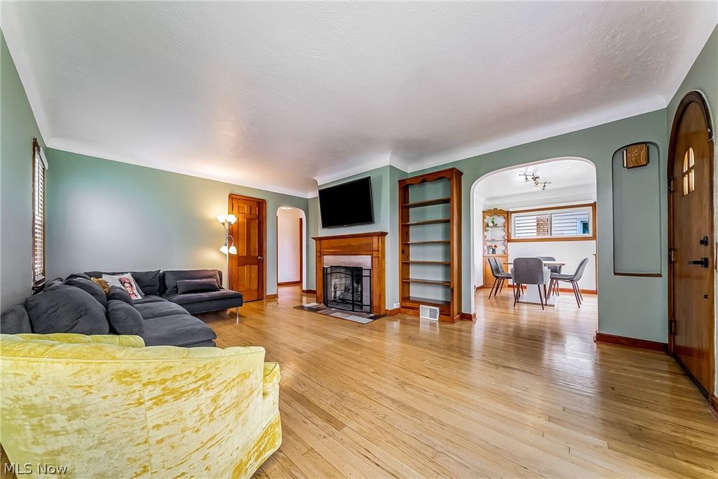 Photo of 7415 Jameson Road, Parma, OH 44129 (MLS # 5206264)