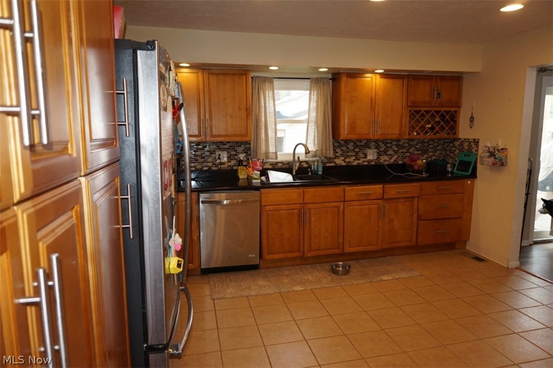 28096 Edgepark Drive