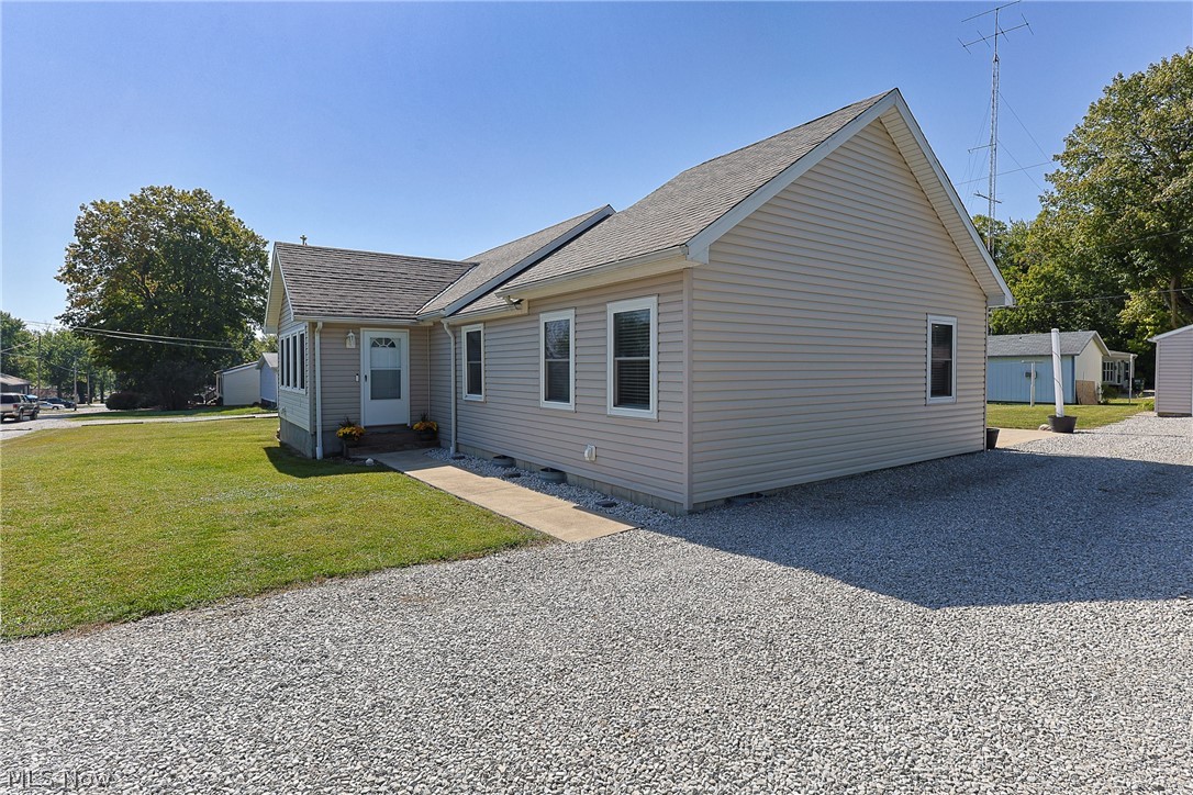 Avalon On Bay - Residential