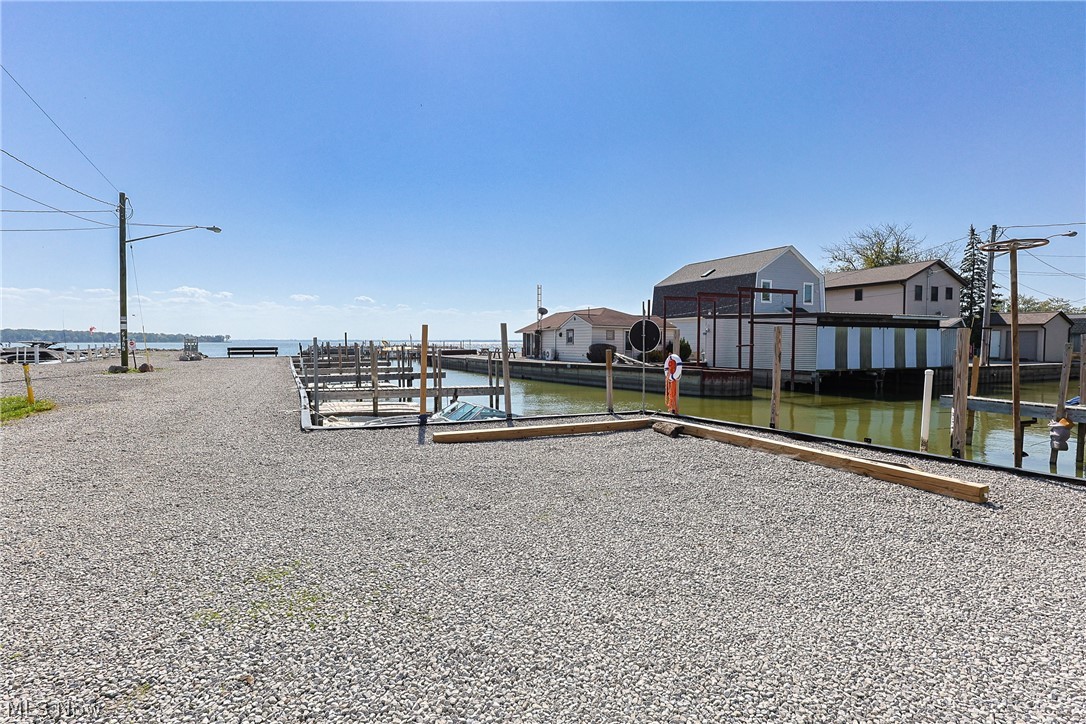 Avalon On Bay - Residential