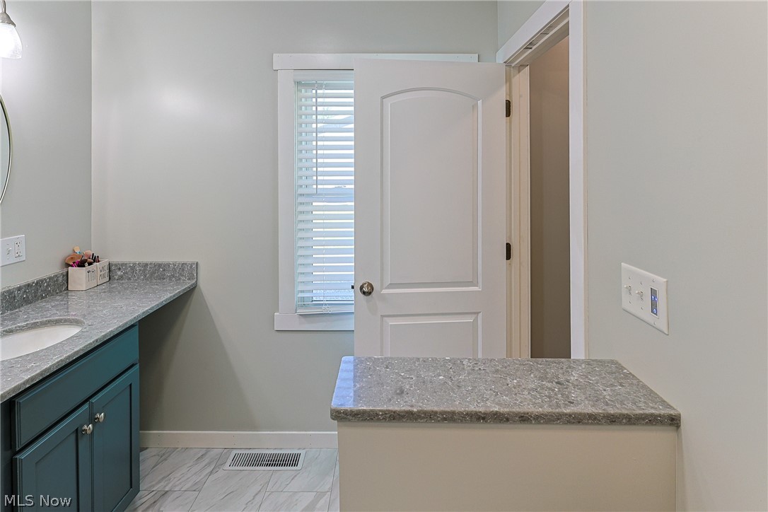 Avalon On Bay - Residential