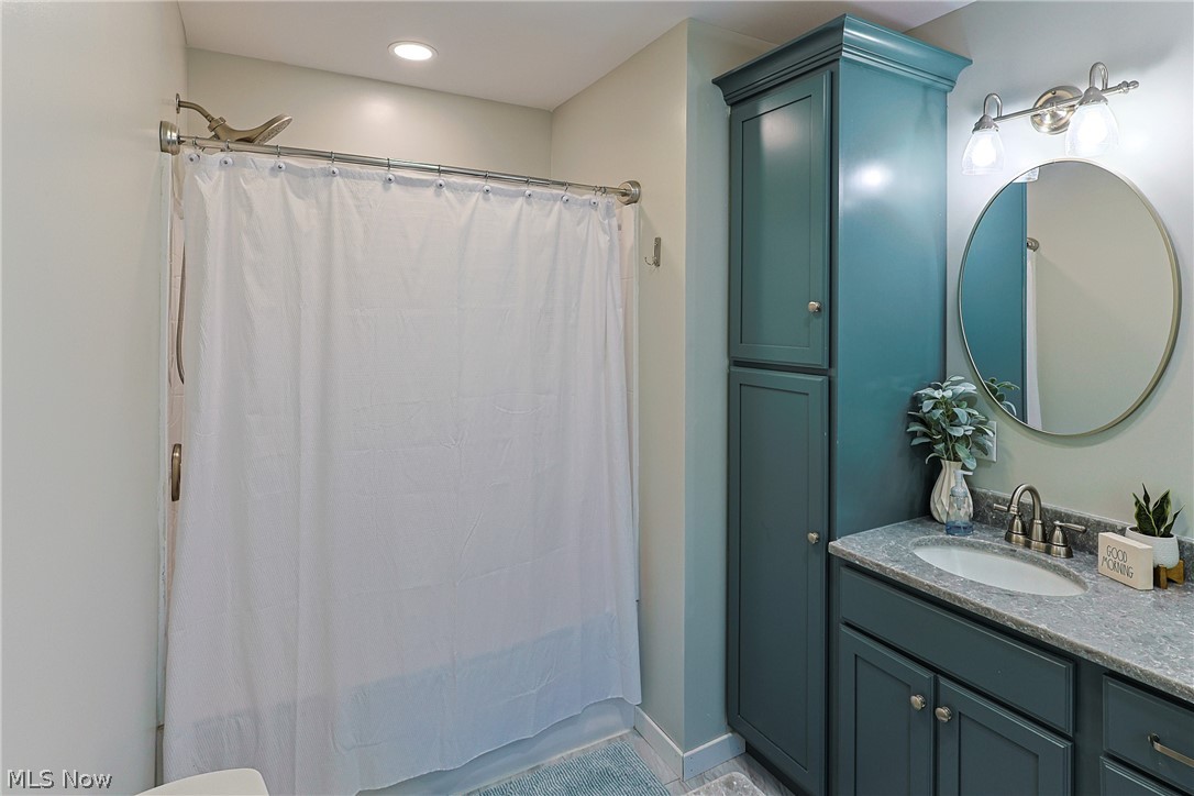 Avalon On Bay - Residential