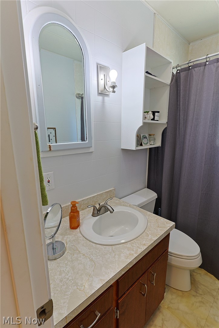 Avalon On Bay - Residential