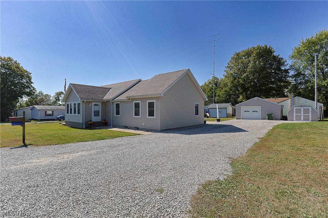 Avalon On Bay - Residential